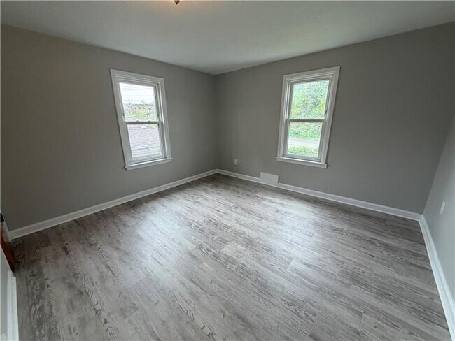 Building Photo - 3224 Brodhead Rd