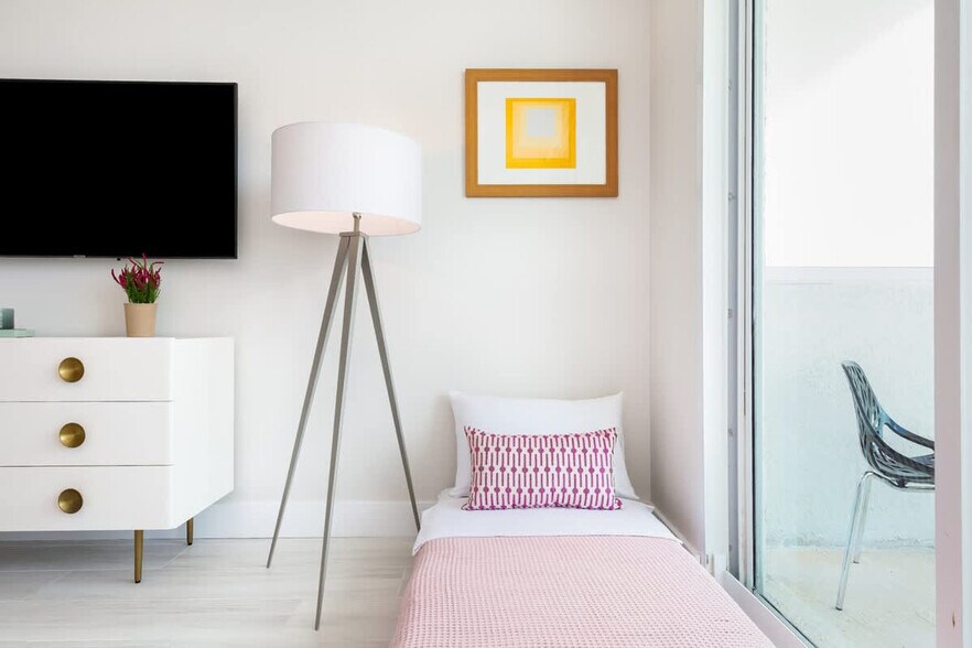 Building Photo - 2889 McFarlane Rd