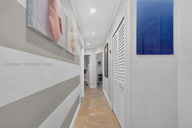 Building Photo - 14220 SW 86th Ave