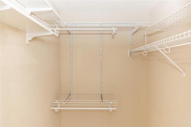 Building Photo - 128 Brushcreek Dr