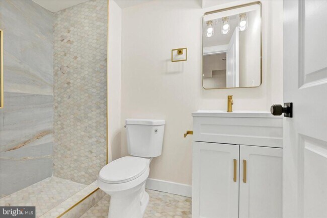 Building Photo - 33 S Morley St