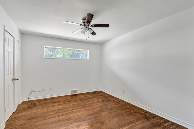 Building Photo - 6609 Walnut Hill Ln