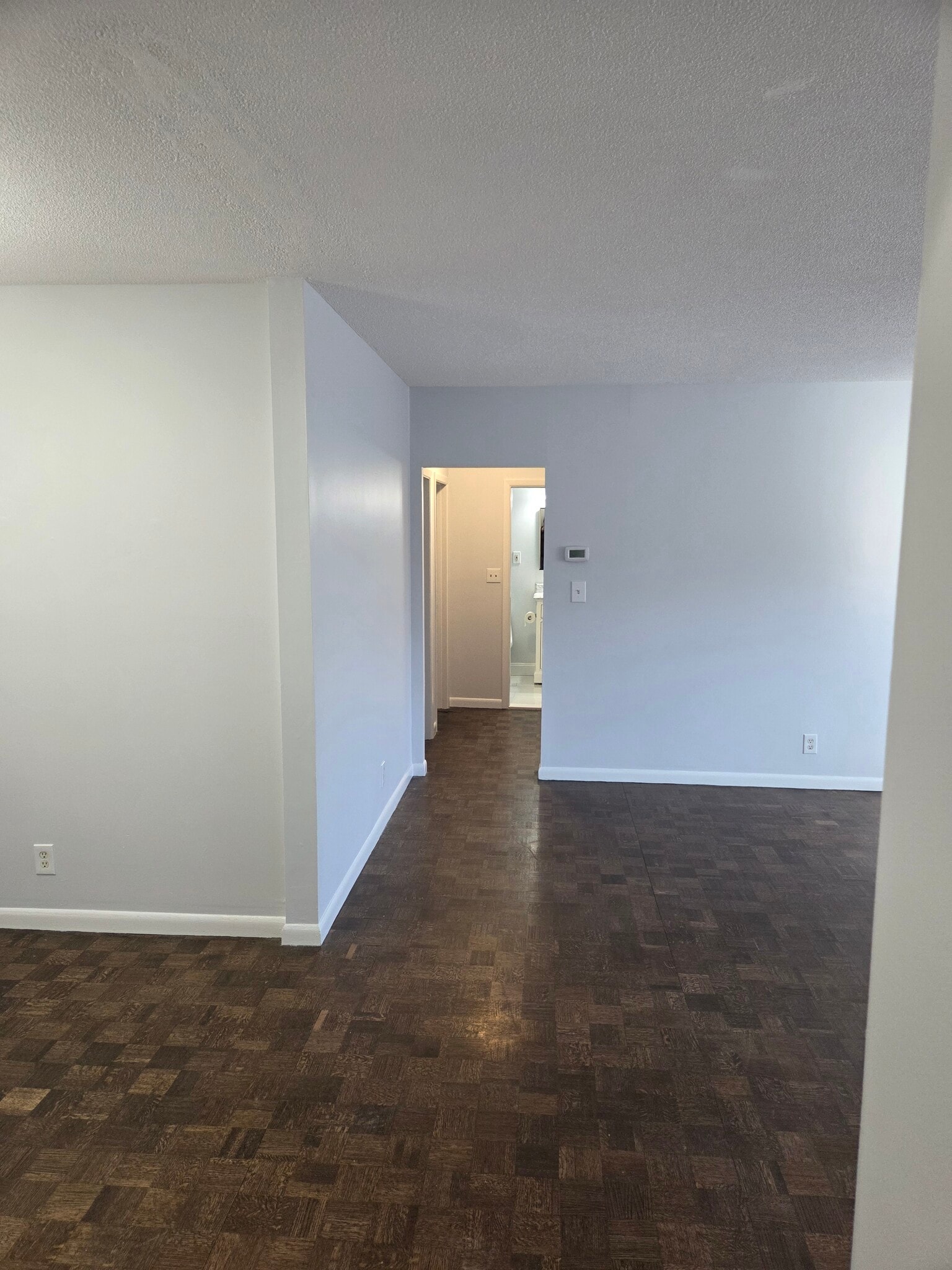 Building Photo - 190 Lake Shore Rd