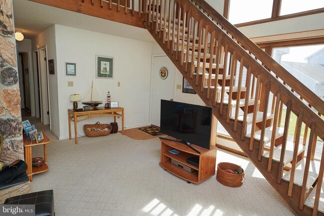 Building Photo - 39028 Bayview W