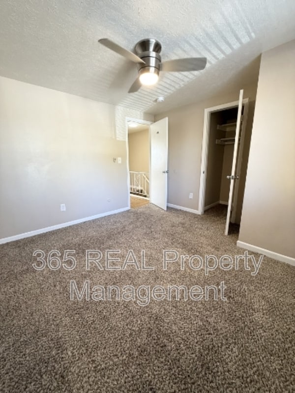 Building Photo - 1434 E 16th St