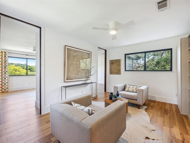 Building Photo - 3911 Dry Creek Dr