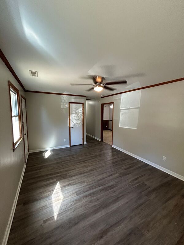 Building Photo - 2001 Old Iron Rd