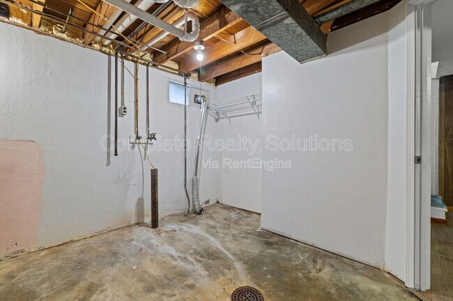 Building Photo - 1149 Walker Ave