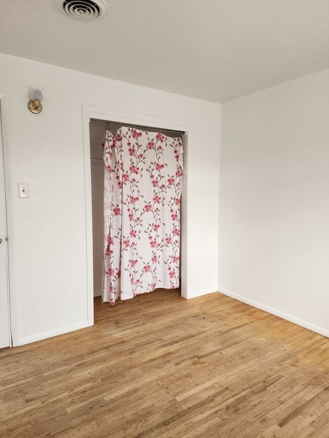 Building Photo - 3 Bedroom Home in The Caminas