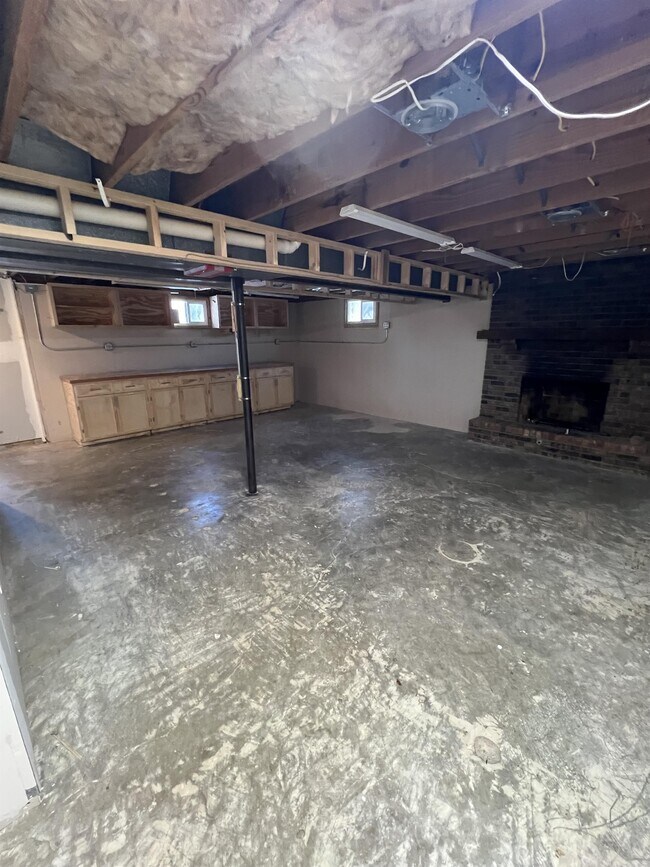 Building Photo - 503 Aspen Way
