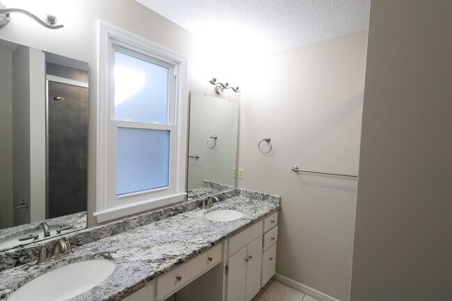 Building Photo - 313 Palomino Path