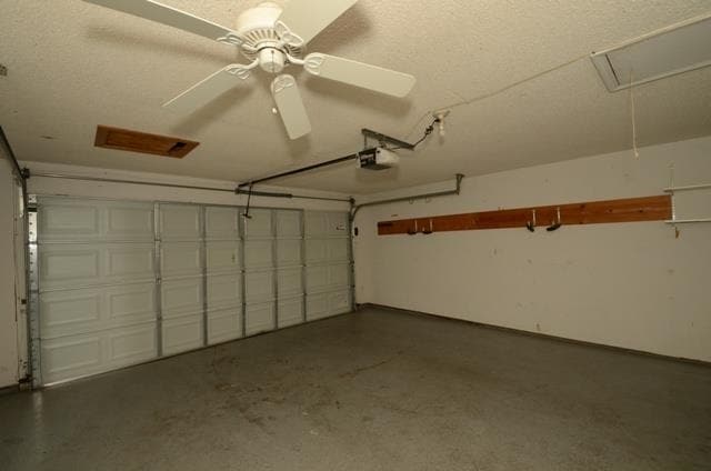 Building Photo - 203 S Carlisle Ct