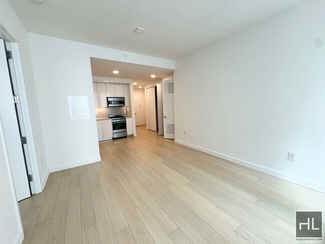 Building Photo - BROAD STREET