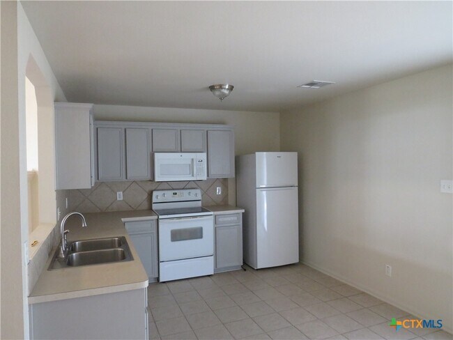 Building Photo - 3607 Starfish Dr