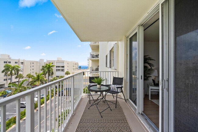 Building Photo - 3540 S Ocean Blvd