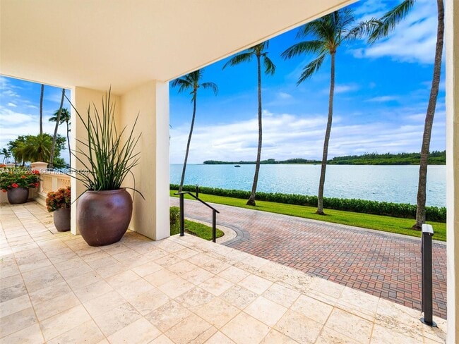 Building Photo - 2416 Fisher Island Dr