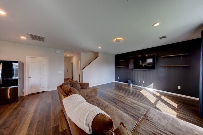 Building Photo - 23911 Grass Hook Ln