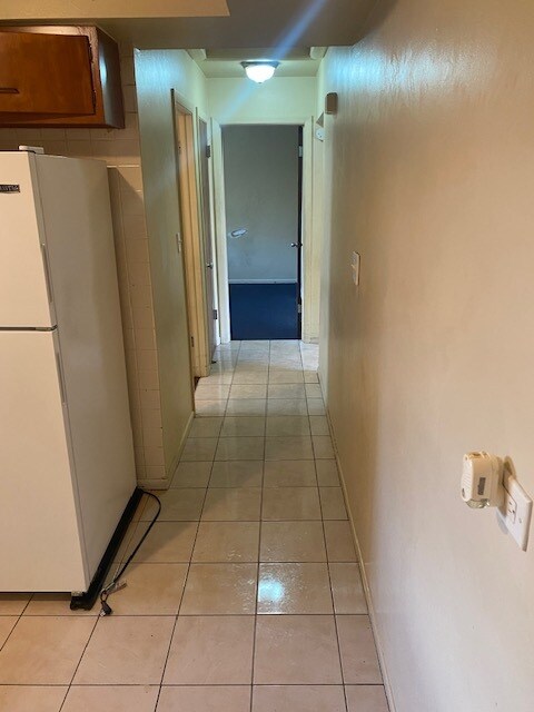 Kitchen - 11200 S Hale Ave