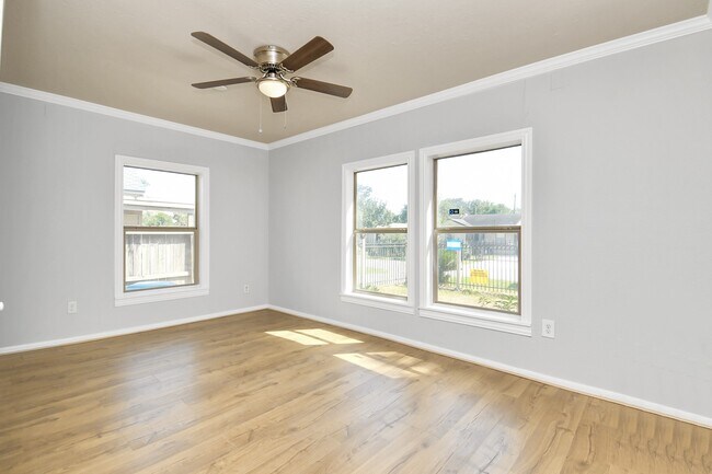 Building Photo - 225 N Carolina St