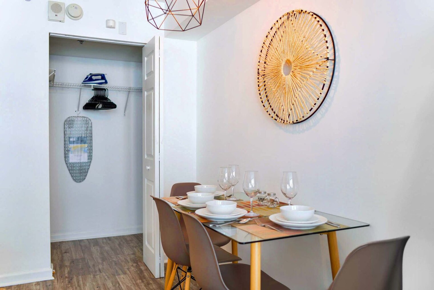 Building Photo - 1 SE 12th St