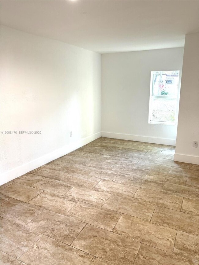Building Photo - 1416 SW 33rd Ct