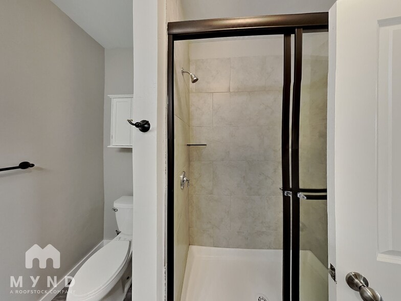 Building Photo - 14316 Peach Tree Dr