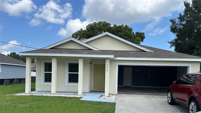 Primary Photo - 326 Parkview Dr