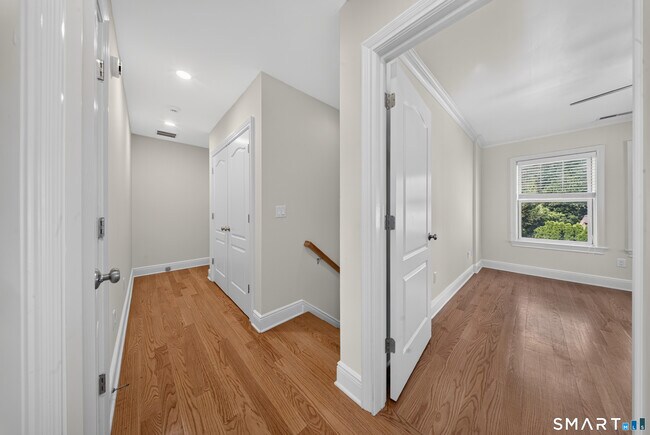Building Photo - 88 Maple Tree Ave