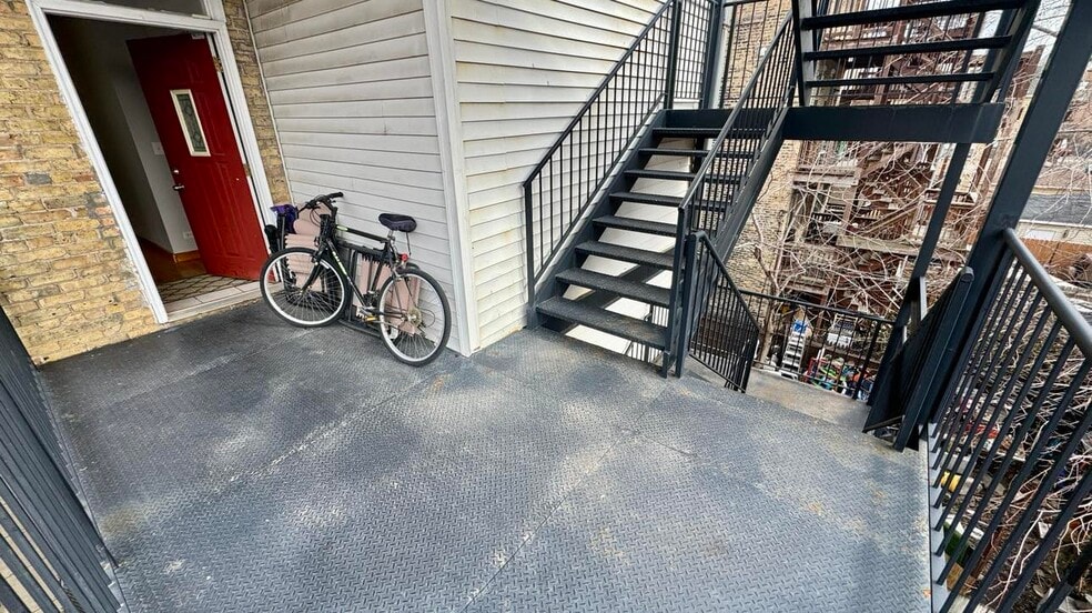 Building Photo - 1453 W Cortez St