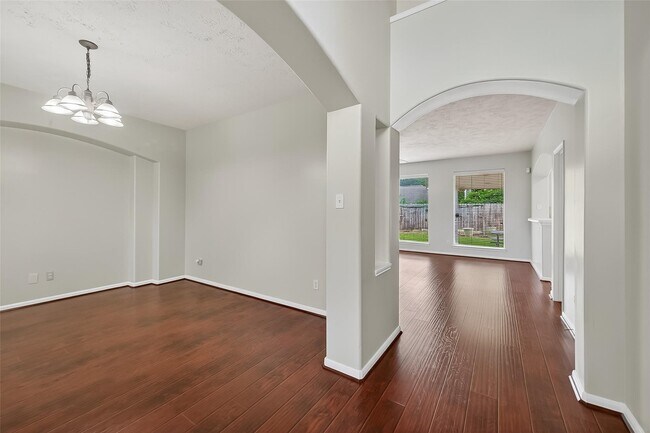 Building Photo - 16642 Chinn Ridge Ln