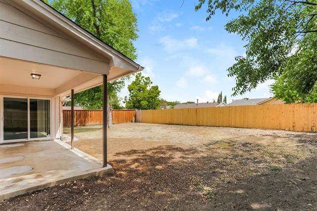 Building Photo - 1714 Yorktown Dr