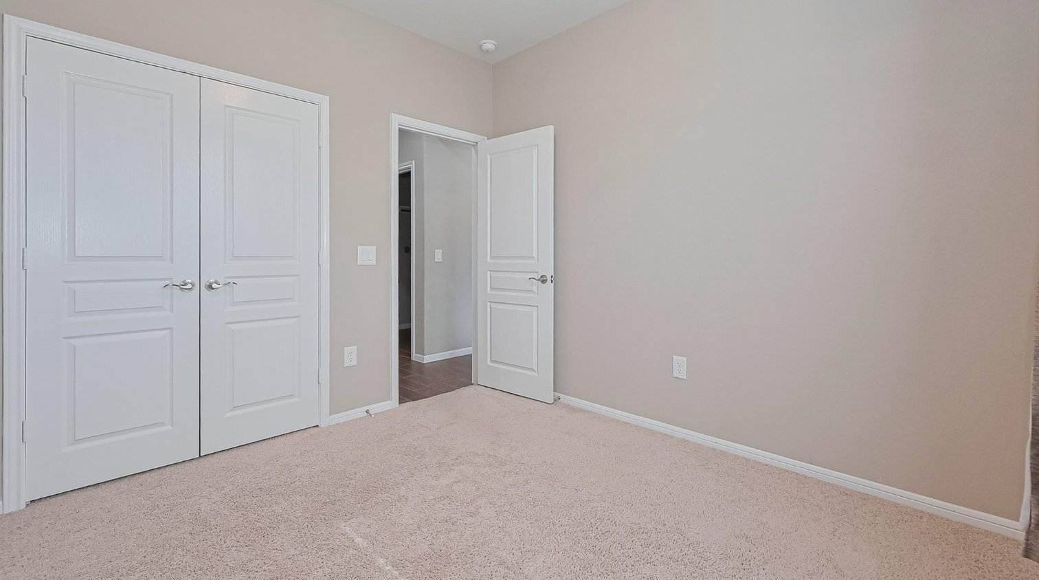 Building Photo - 5327 Silver Ledge Dr