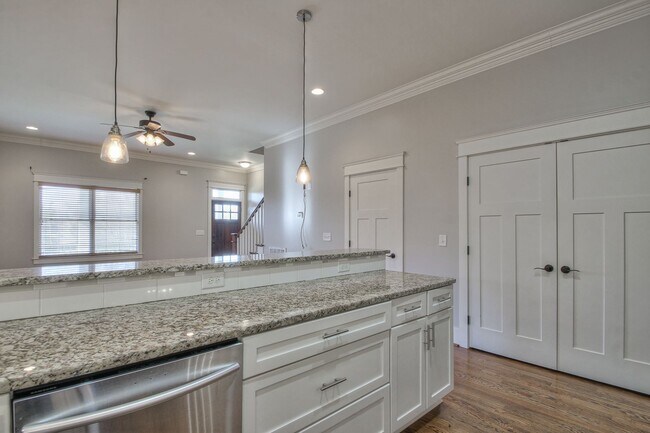 Building Photo - Great East Nashville 3BR Home