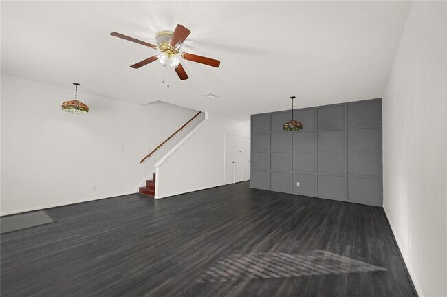 Building Photo - 2860 Holly Hall St