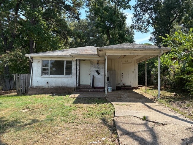 Building Photo - 3803 Richmond Ave