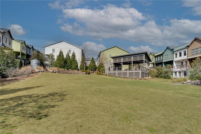 Building Photo - 768 Aerial Way
