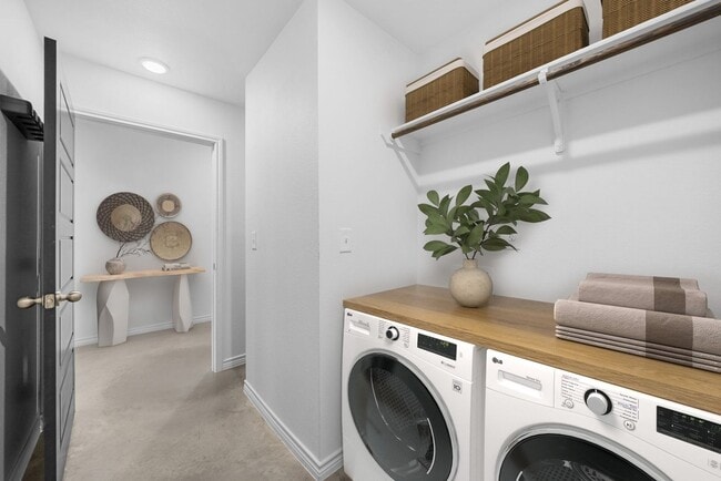 Building Photo - 3 BEDROOM 2 BATH CUSTOM HOME IN NOLANVILLE