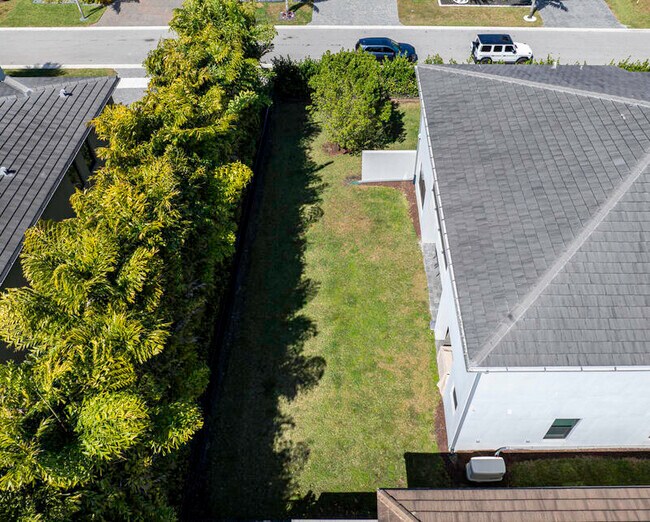 Building Photo - 17081 Five Waters Ave