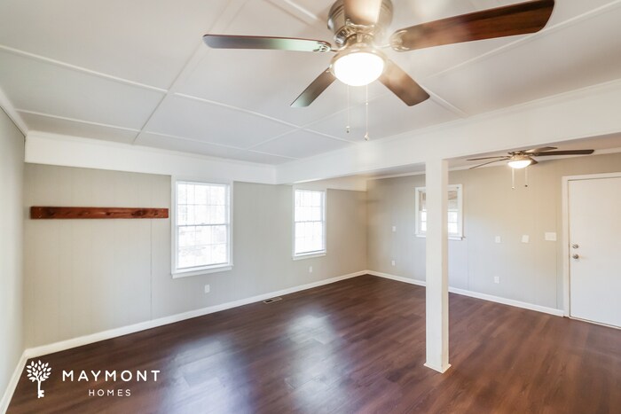Building Photo - 5207 Pinedale Dr