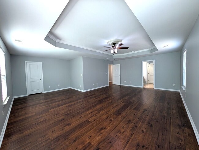 Building Photo - Stunning 2 Story Home Located in The Settlements at Withrow Downs Community!