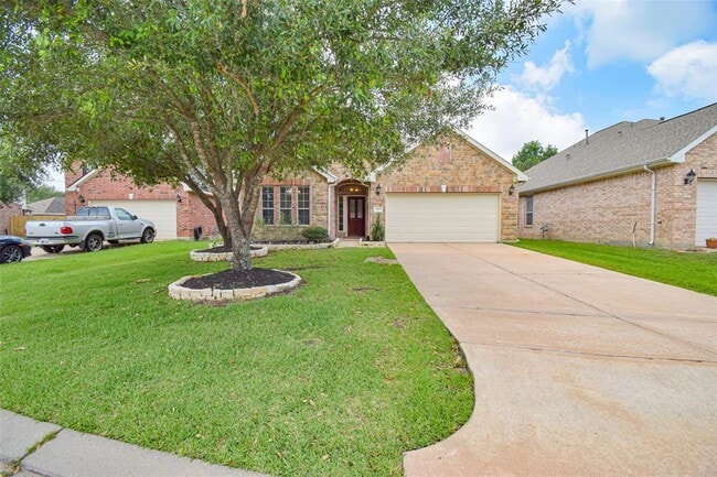 Building Photo - 17911 Serene Shore Dr