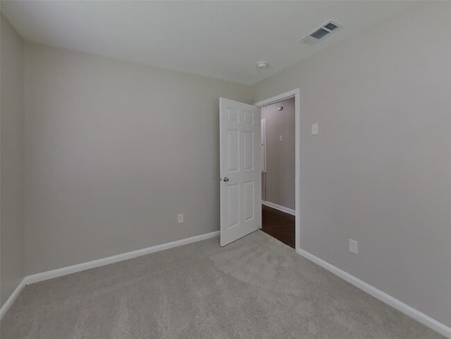 Building Photo - 5234 Jorns St