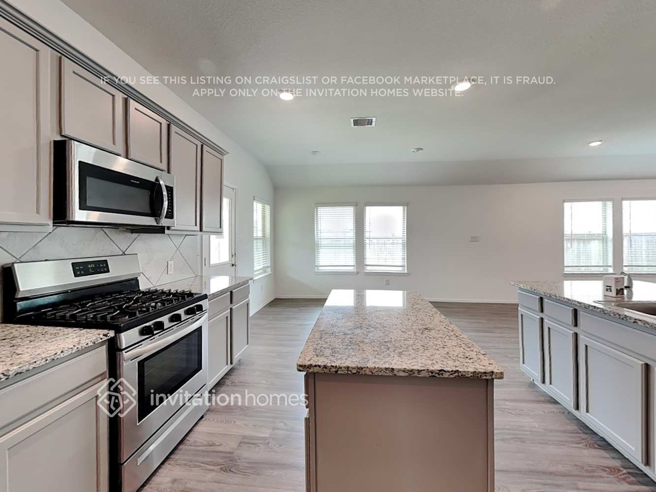 Building Photo - 428 Pecan Landing Ln