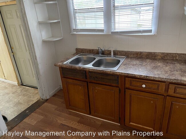 Building Photo - 2 br, 1 bath House - 1108 Staley Avenue
