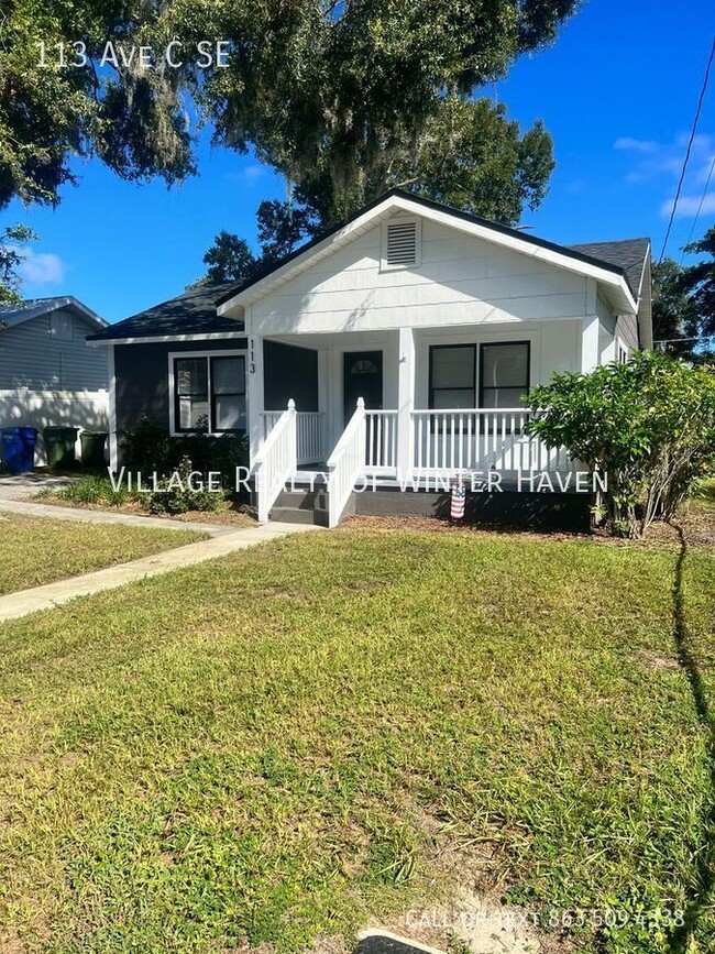 Building Photo - Ease in to this Quaint 2 Bedroom 1 Bath in...