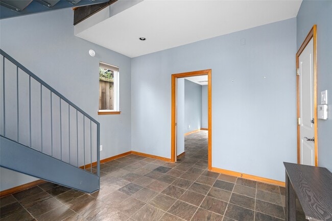 Building Photo - 224 Willard St