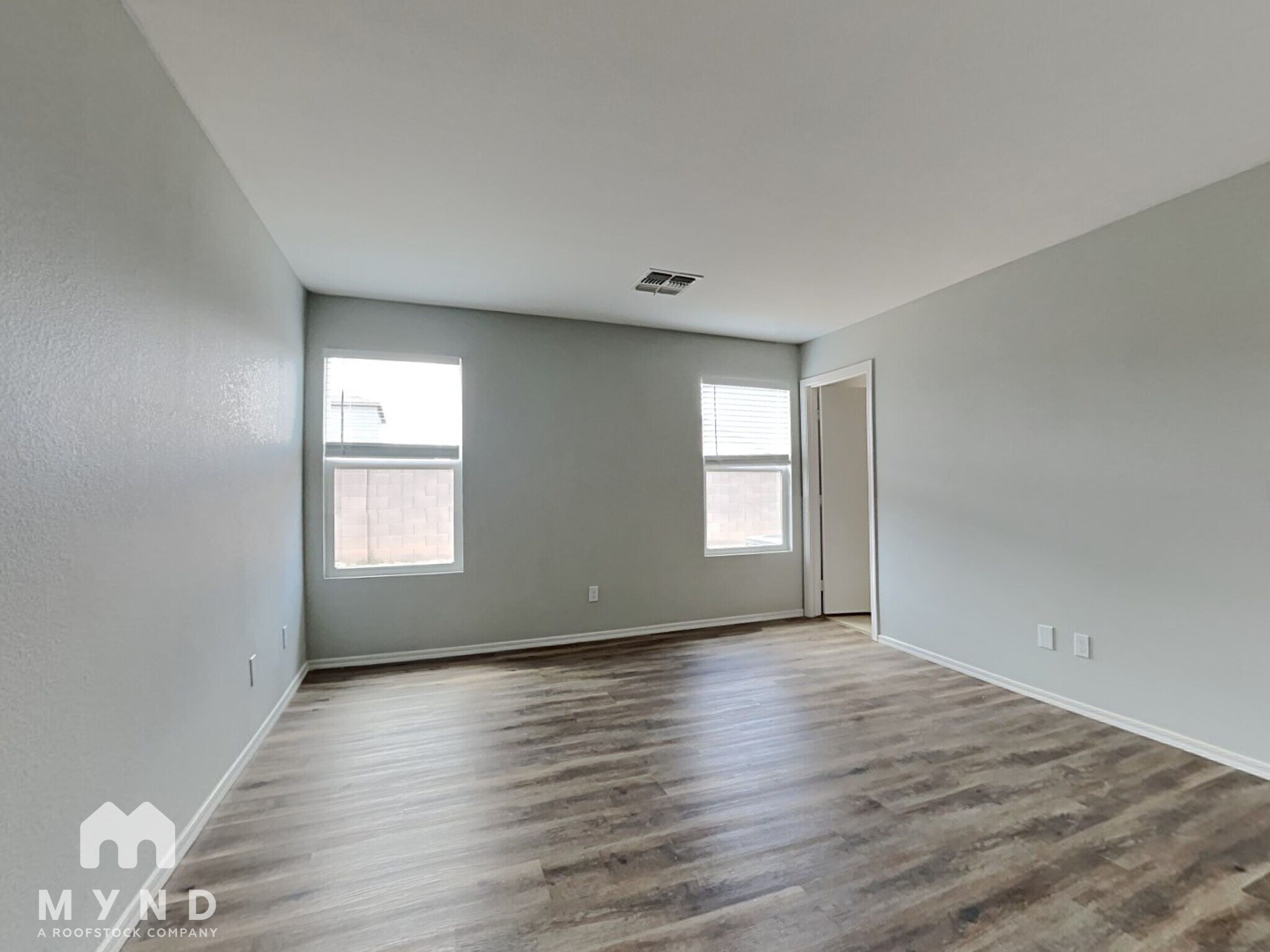 Building Photo - 11903 W Cabrillo Dr