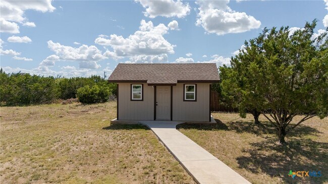 Building Photo - 300 Martin Dr
