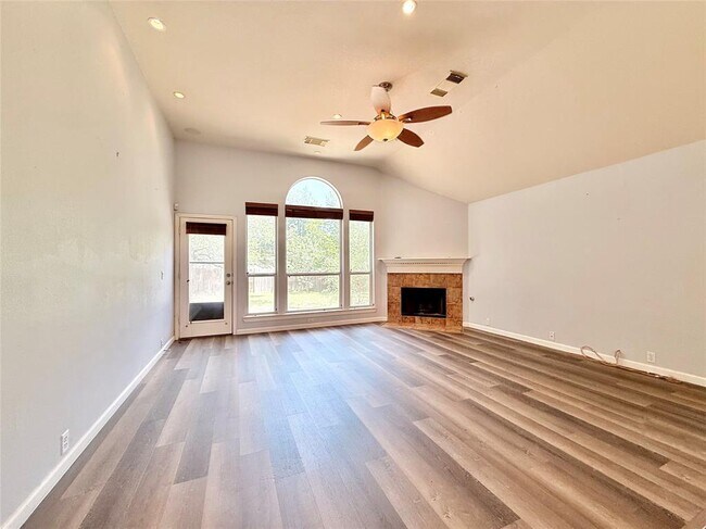 Building Photo - 312 Middle Ground Cove