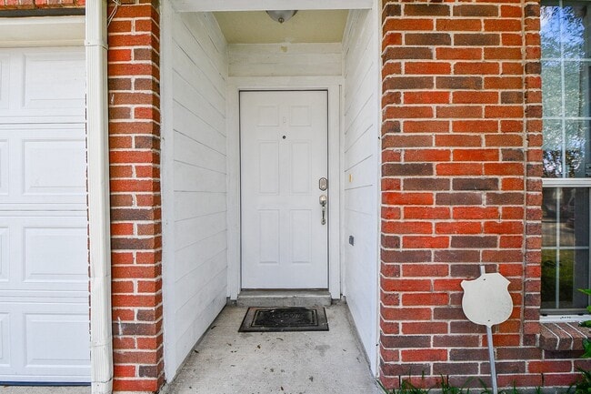 Building Photo - 9039 Martin Heights Dr